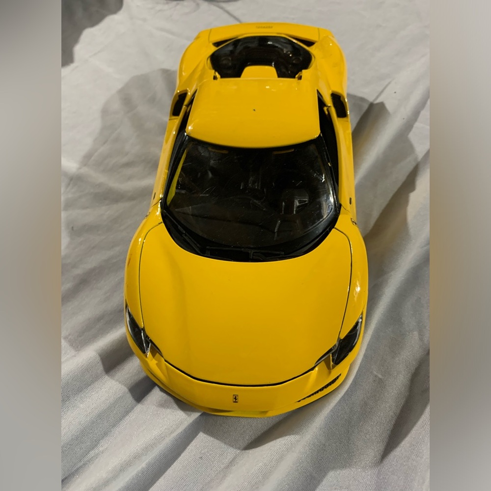 Maisto Special Edition Ferrari 296 GTB Model Car / Yellow - No Rims